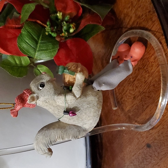 🎄Squirrel Shelf Sitter or Ornament - Picture 2 of 4